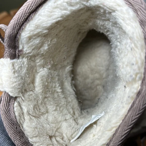 KOOLABURRA by UGG Victoria Women’s Short Winter Boots - Picture 13 of 15